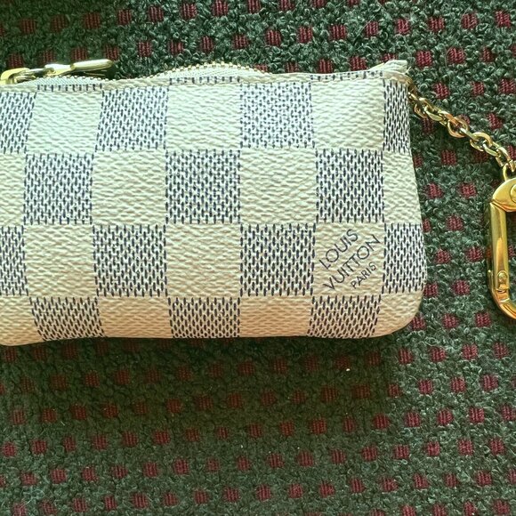 Louis Vuitton Damier Azur Key Pouch - Picture 5 of 13